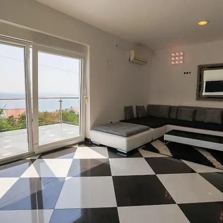 Vakantiehuis Hundefreundliche Und Moderne Mit Privatpool, Meerblick, Bbq-bereich Crikvenica