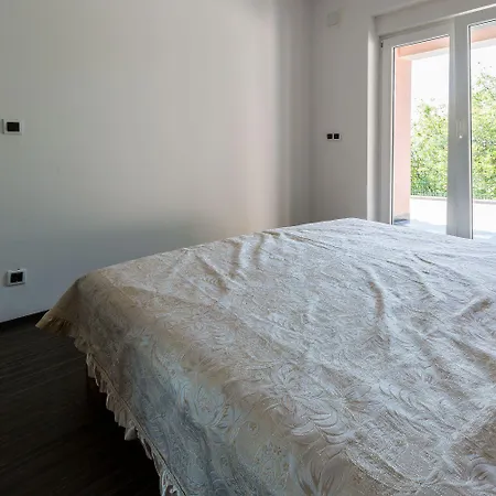 Hundefreundliche Und Moderne Mit Privatpool, Meerblick, Bbq-bereich Vakantiehuis