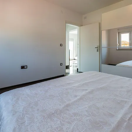 Hundefreundliche Und Moderne Mit Privatpool, Meerblick, Bbq-bereich *