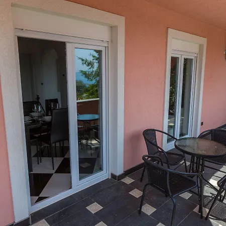 Hundefreundliche Und Moderne Mit Privatpool, Meerblick, Bbq-bereich