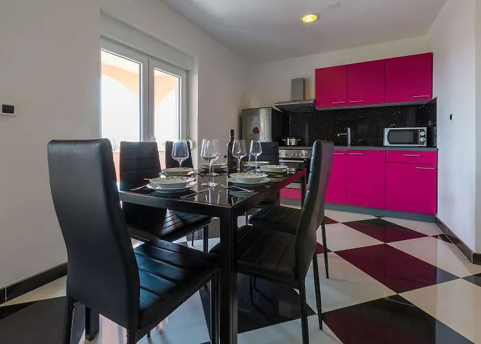 Hundefreundliche Und Moderne Mit Privatpool, Meerblick, Bbq-bereich * Crikvenica