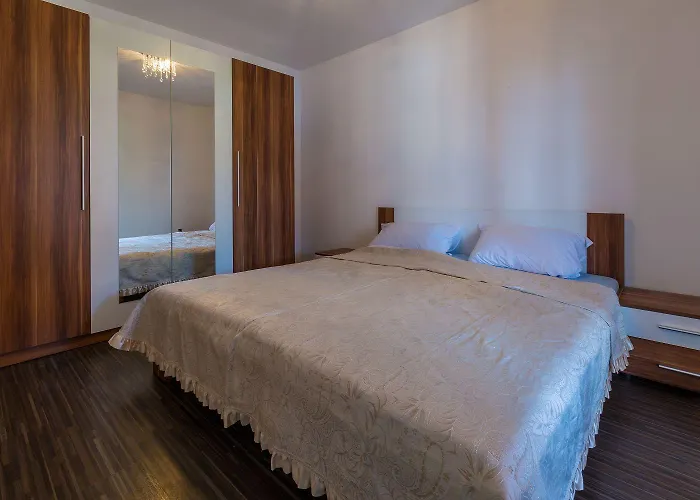 Hundefreundliche Und Moderne Mit Privatpool, Meerblick, Bbq-bereich Feriehus Crikvenica