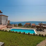 Casa vacanze Hundefreundliche Und Moderne Mit Privatpool, Meerblick, Bbq-bereich Crikvenica