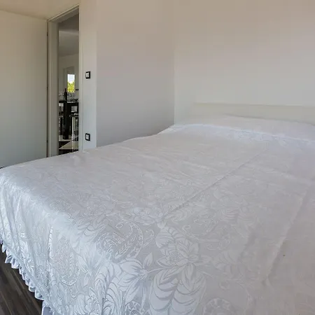 Ferienhaus Hundefreundliche Und Moderne Mit Privatpool, Meerblick, Bbq-bereich