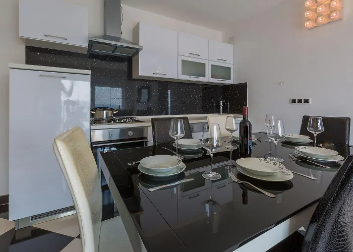 Hundefreundliche Und Moderne Mit Privatpool, Meerblick, Bbq-bereich Tatil Evi