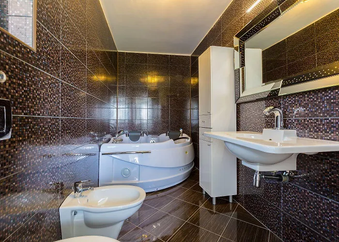Hundefreundliche Und Moderne Mit Privatpool, Meerblick, Bbq-bereich Holiday home